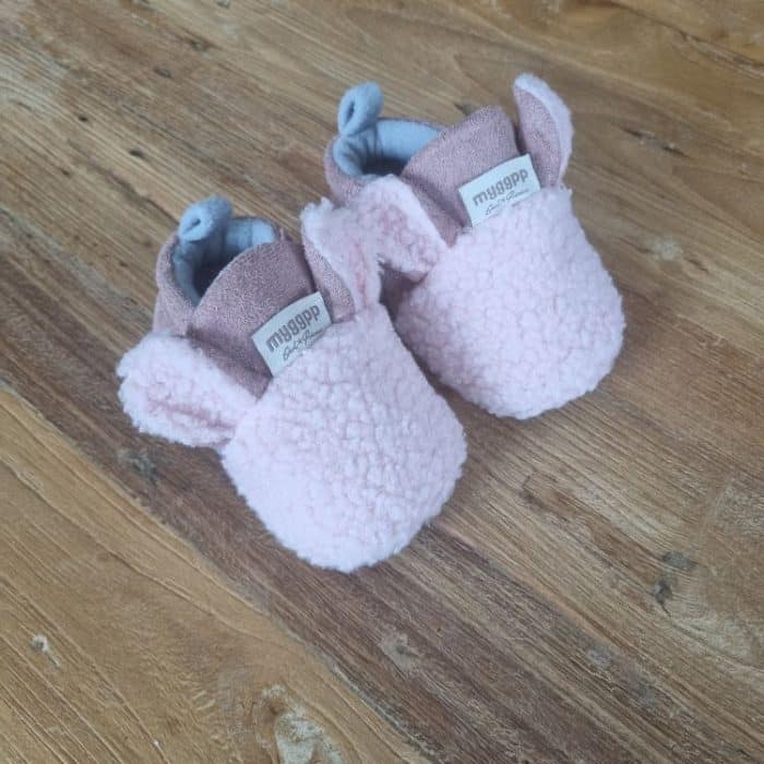 Roze babyslofjes kraamcadeau