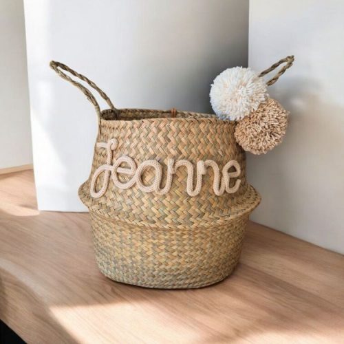 Mand met naam Beige en Crème pompons